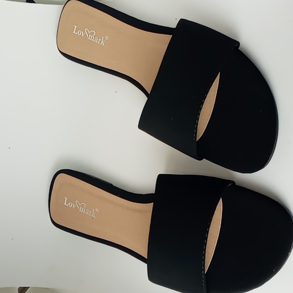 🆕 LOVMARK FAUX SUEDE SANDALS